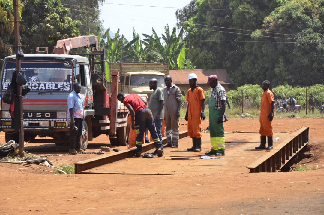 Parliament Defers Sugarcane Weighbridge Debate Amid Theft Concerns