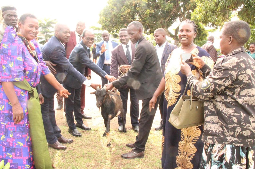 Mengo Minister Kawuki Meets Kabaka’s Chiefs in Gomba