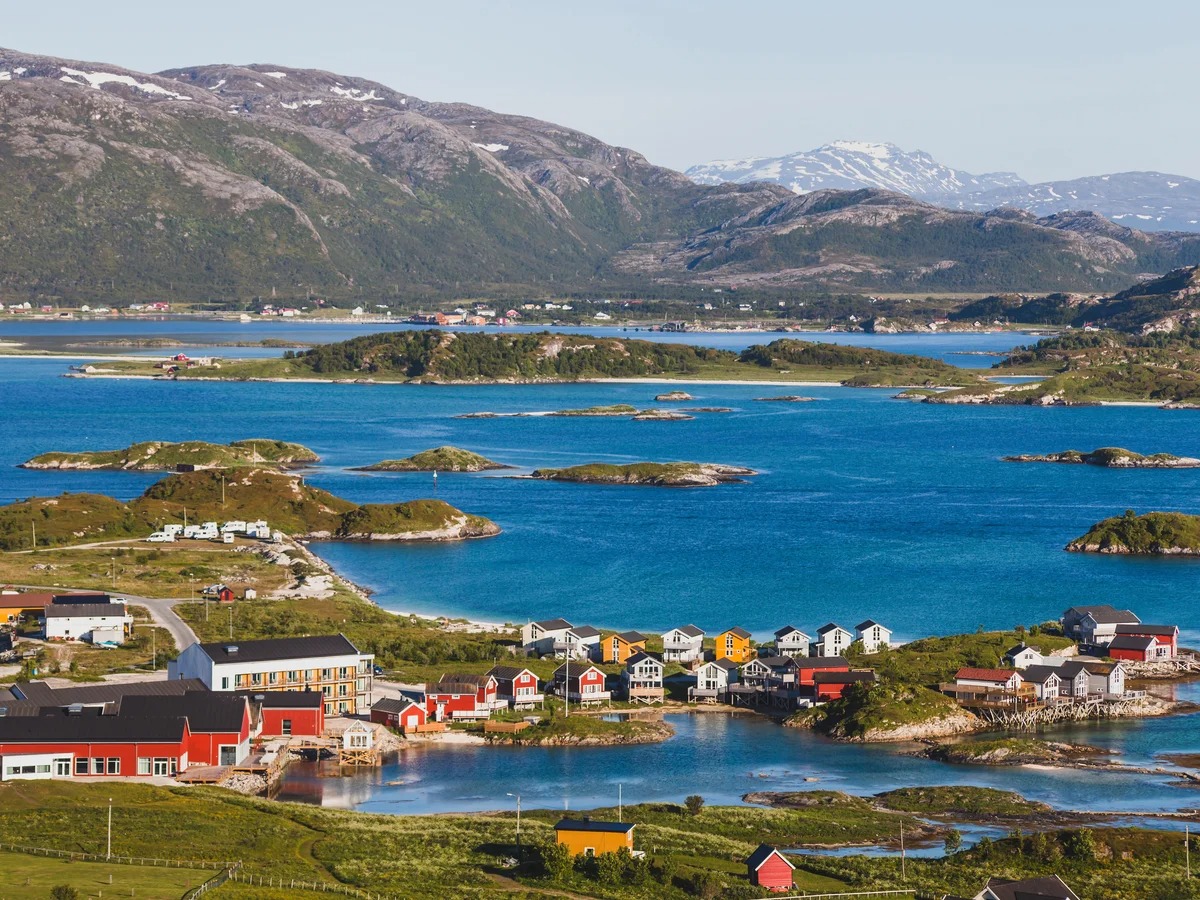 Life Without Deadlines: How Sommarøy Island Chose to Live Beyond the Clock