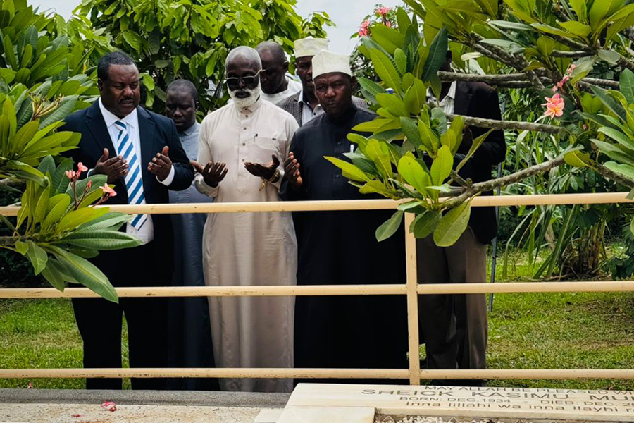 Ramadan Prayers Held for Departed Muslim Leaders