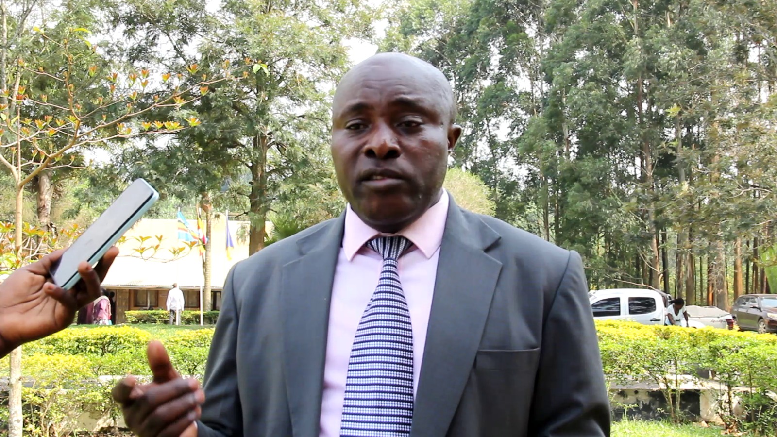 Kitagwenda Orders Schools to Sign Performance Contracts to Raise PLE Grades