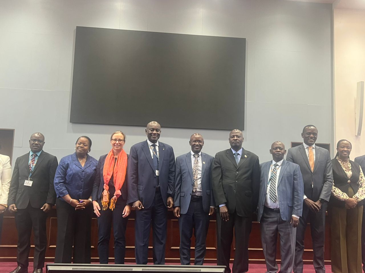 Finance Ministry and World Bank Review Progress on Govt Investments