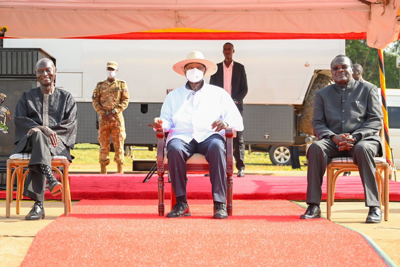 Museveni Praises Retired Chief Justice Owiny-Dollo