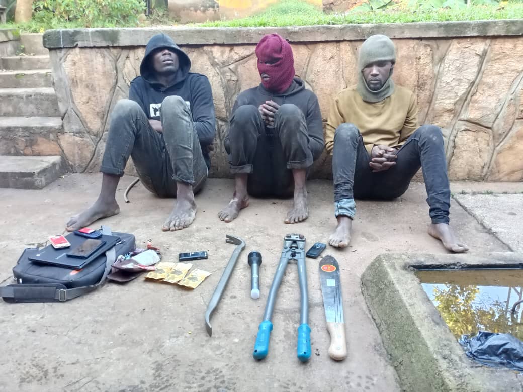 Police Nab Suspects Hiding in Ceiling After Robbery in Katabi