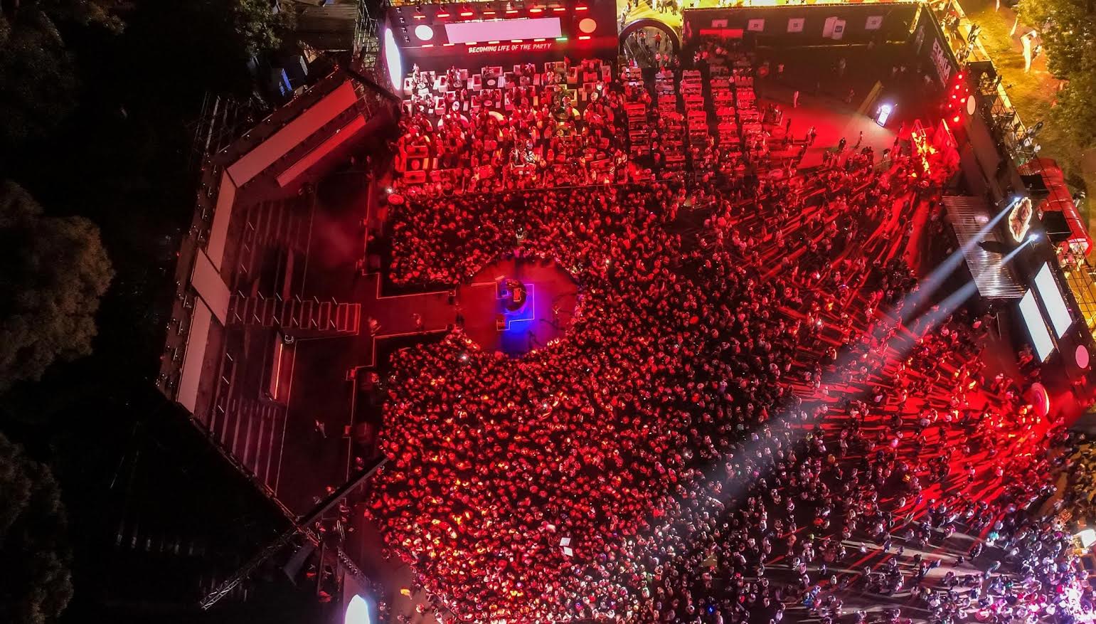 Smirnoff Celebrates Etania’s Crowning Moment at Debut Show