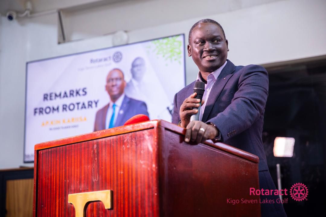 Kin Kariisa Challenges Rotaractors to 'Serve Beyond the Club'