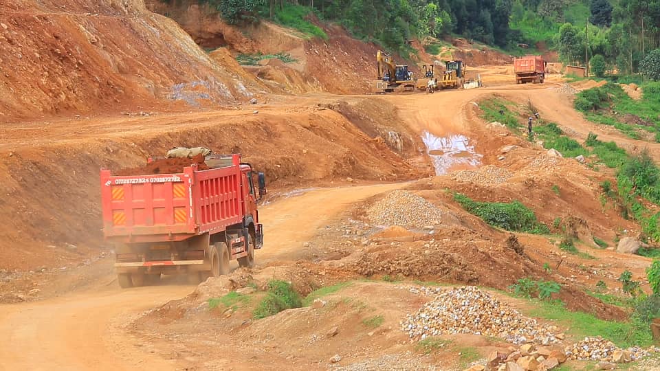 Kabale–Lake Bunyonyi Road Delays Trigger Tourism Losses