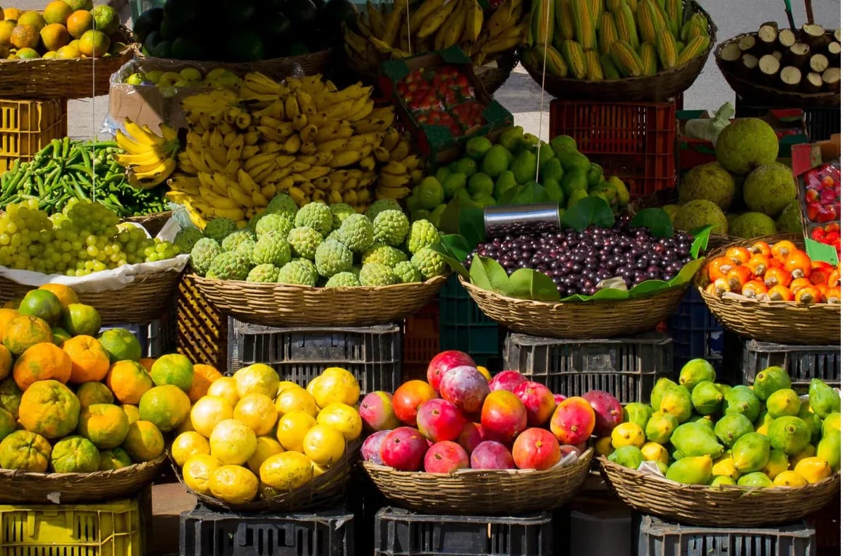 Hoima Bans Sale of Fresh Foods in Shops, Verandas