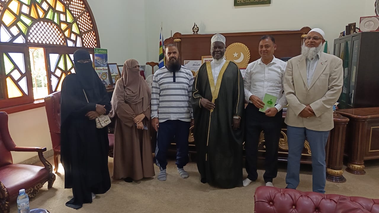 Mufti Mubaje Hosts UK Muslim Delegation, Praises Support for Vulnerable Communities