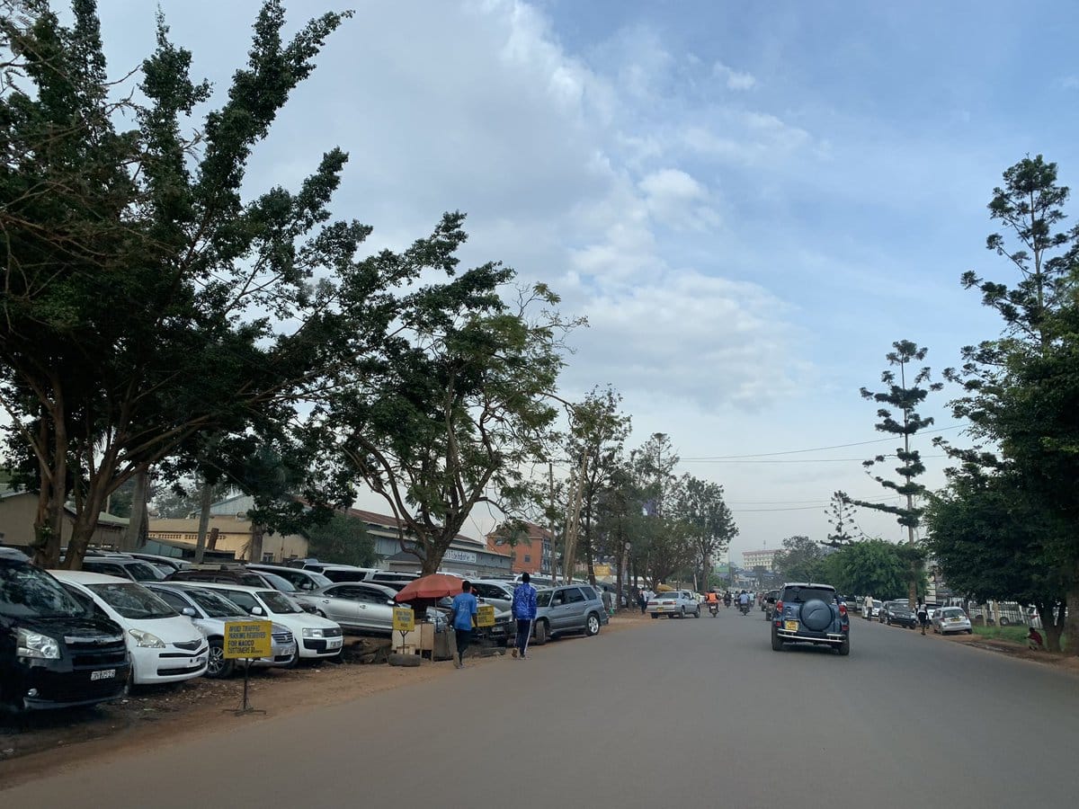Car Bond Operators Given Two Weeks to Vacate Nakawa–Banda Road Reserves