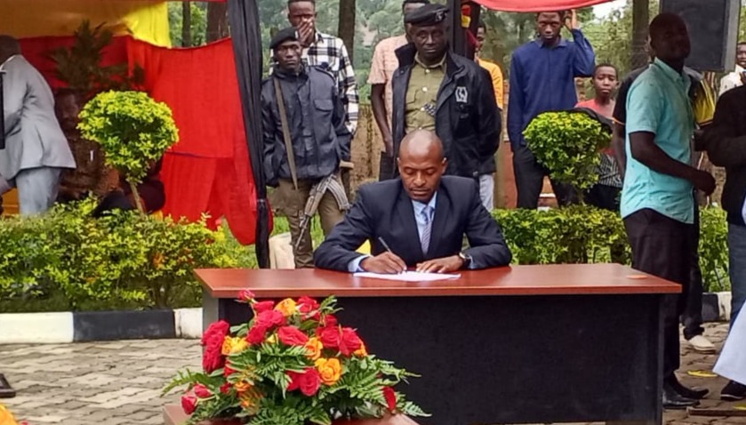 Kamwenge Unveils Plan to Construct Stadium