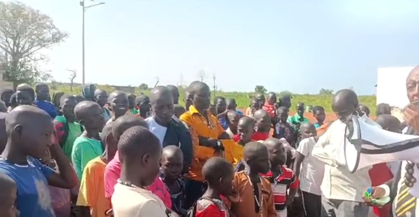 Obongi Ebola Task Force Impounds Lorry Carrying Over 200 Children