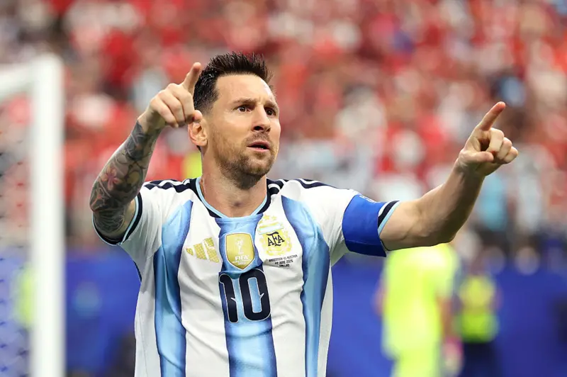 Messi Breaks World Cup Goals Record