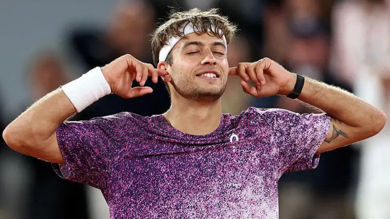 Cobolli sets up all-Italian French Open semi-final