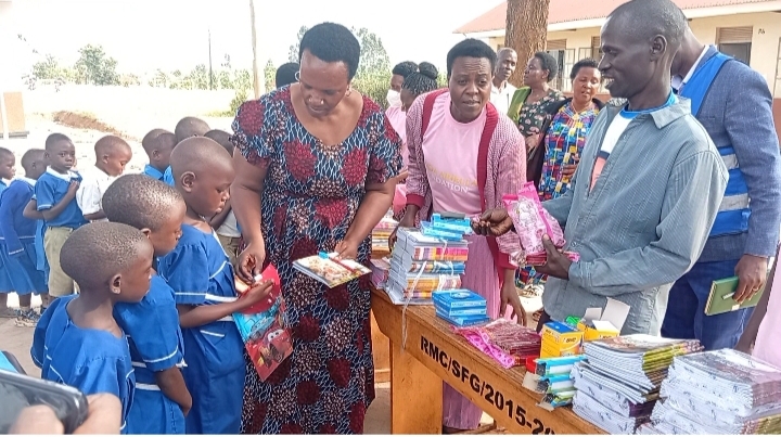 Ex-Rukungiri MP Aspirant Turinawe Donates Shs20 Million Scholastic Materials to Two Schools