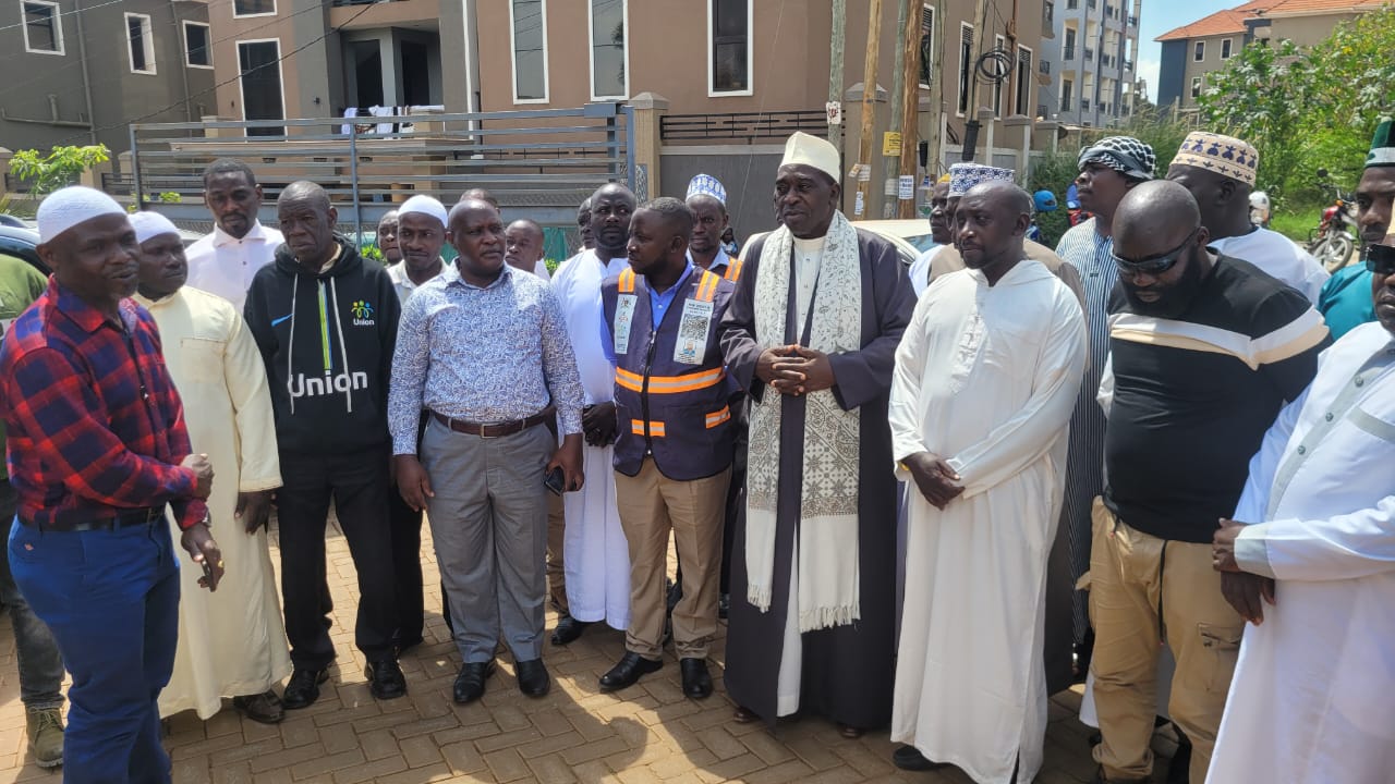 Supreme Mufti Hails Boda Boda Riders for Donating 100 Bags of Cement, Urges National Unity