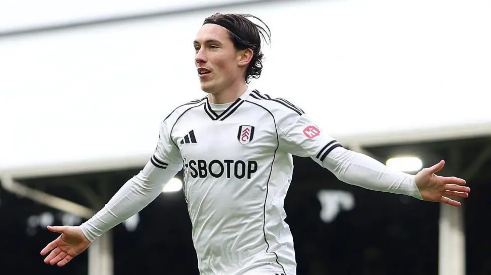 Leeds agree contract with Fulham forward Wilson