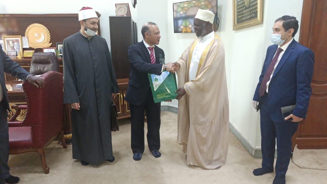 Mufti Welcomes Resumption of Egyptian Scholarships for Ugandan Students