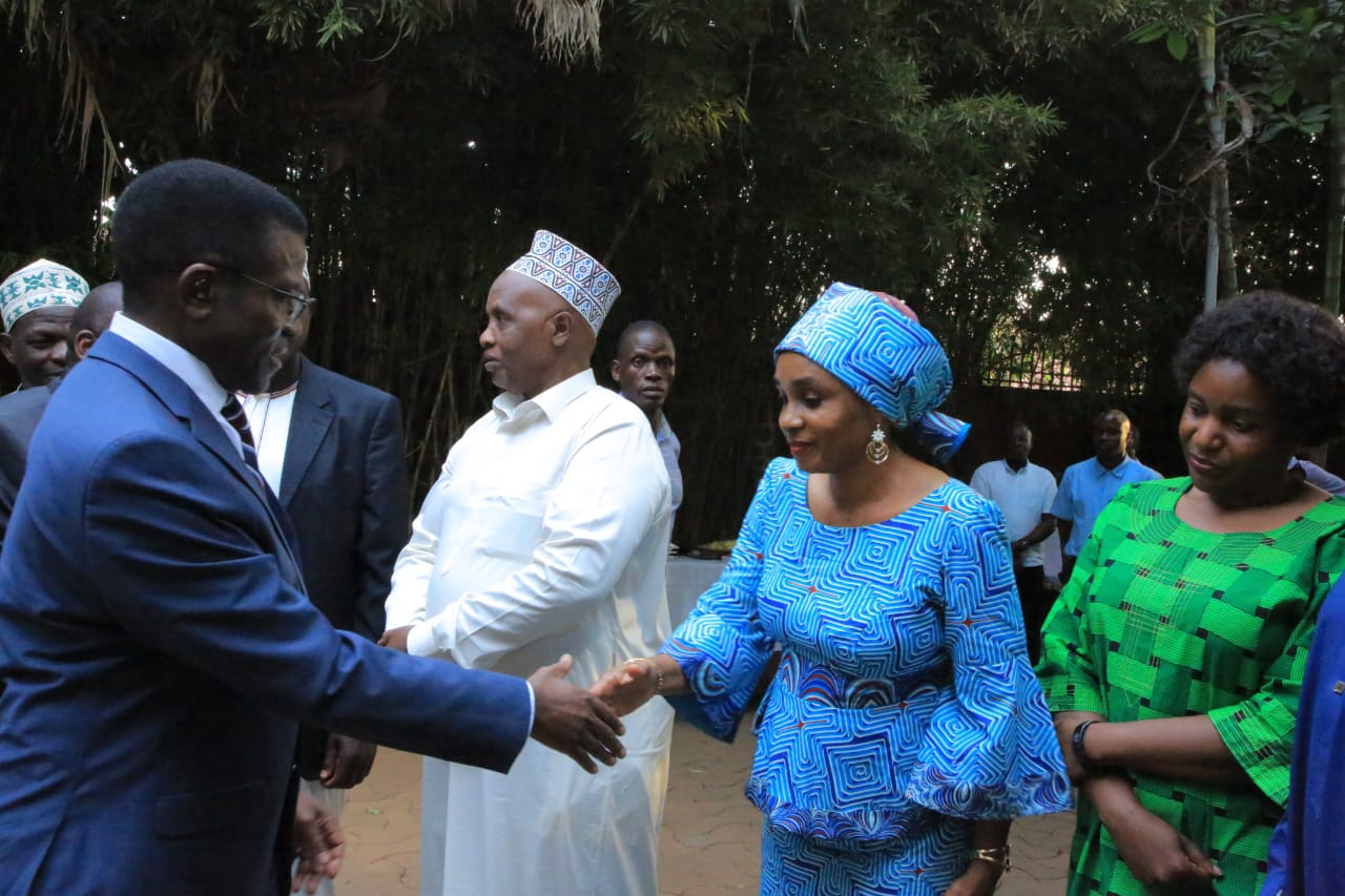 Katikkiro Mayiga Condemns Human Rights Abuses During Visit to Lukwago’s Home