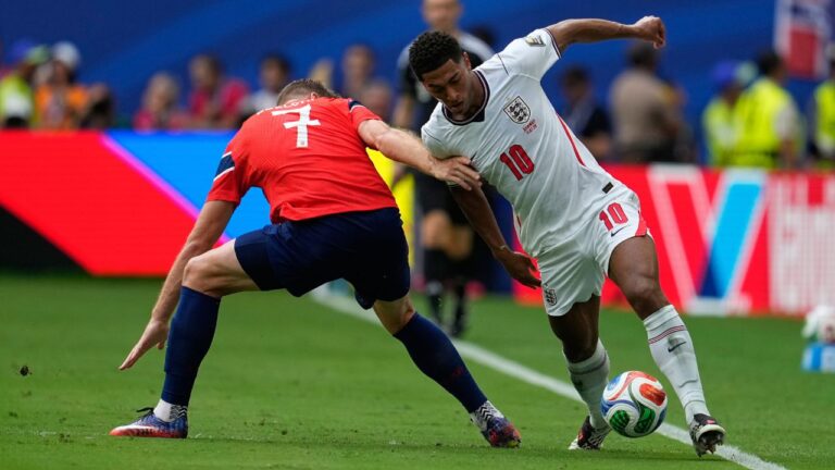 Tuchel angry at 'lucky' England - but Bellingham defends players 15:52