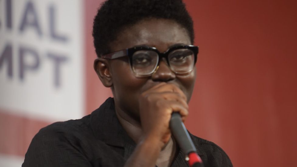 Ghanaian singer fails to break sing-a-thon record