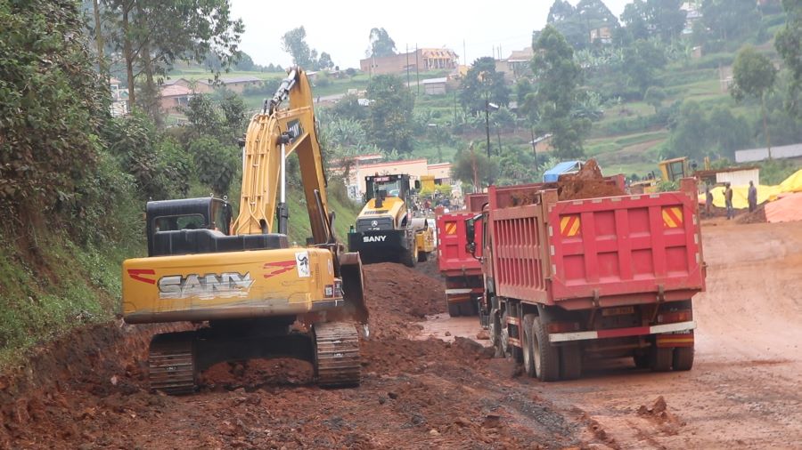 Locals decry disruptions from Kabale-Kisoro road collapse