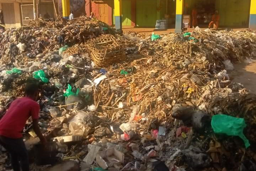 Should the dumping of garbage in the drainage be attributed to bad mindset? ( Video)