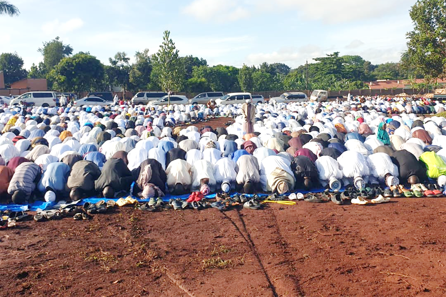 Jinja Muslims take Eid prayers to disputed city land