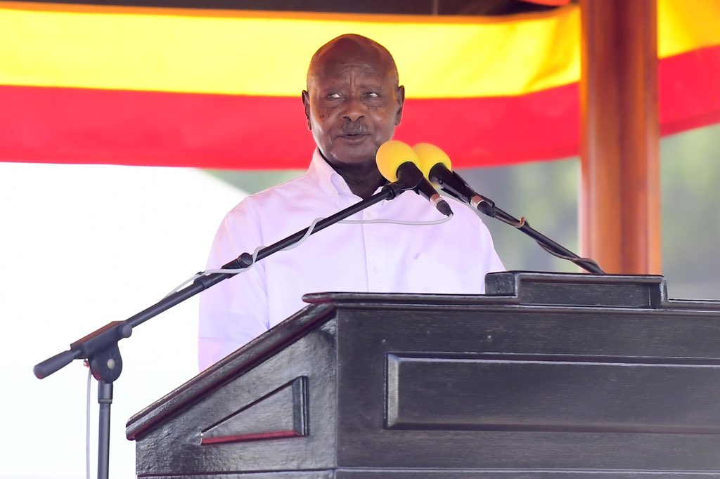 Museveni to extend whip to corrupt district leaders