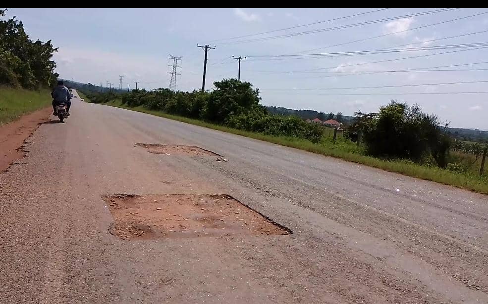 Deadly Potholes on Mbarara-Bushenyi Highway:Accidents Surge as Road Conditions Worsen