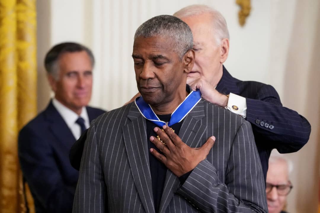 Denzel Washington honored with Presidential medal of freedom