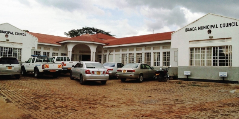 Ibanda municipality struggles  without road unit