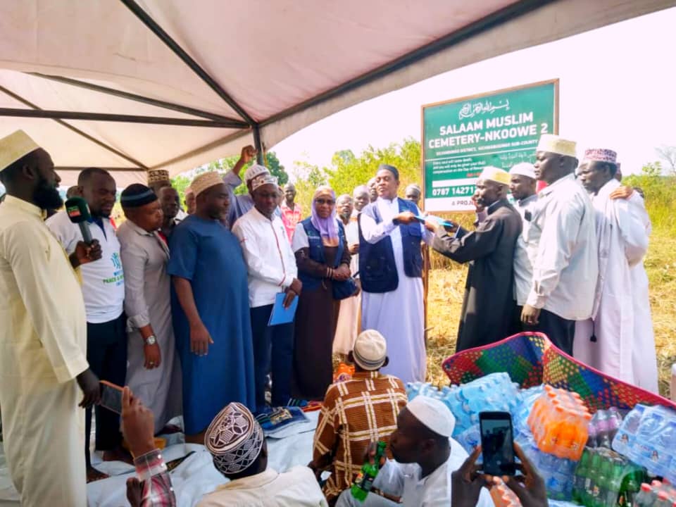 BMK Group, Salam TV & Salam Charity Donate Land for the Muslim Cemetery at Kiryandongo Refugee Camp