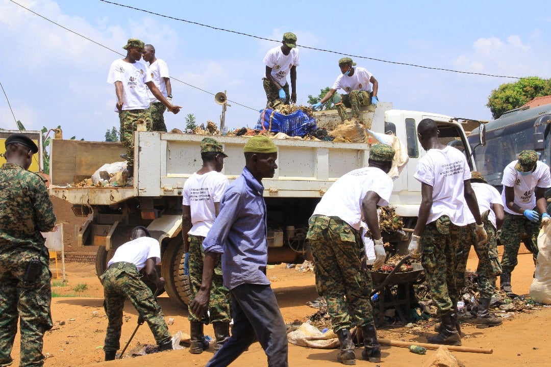 Tarehe Sita: UPDF Cleans Bukomansimbi Town Councils