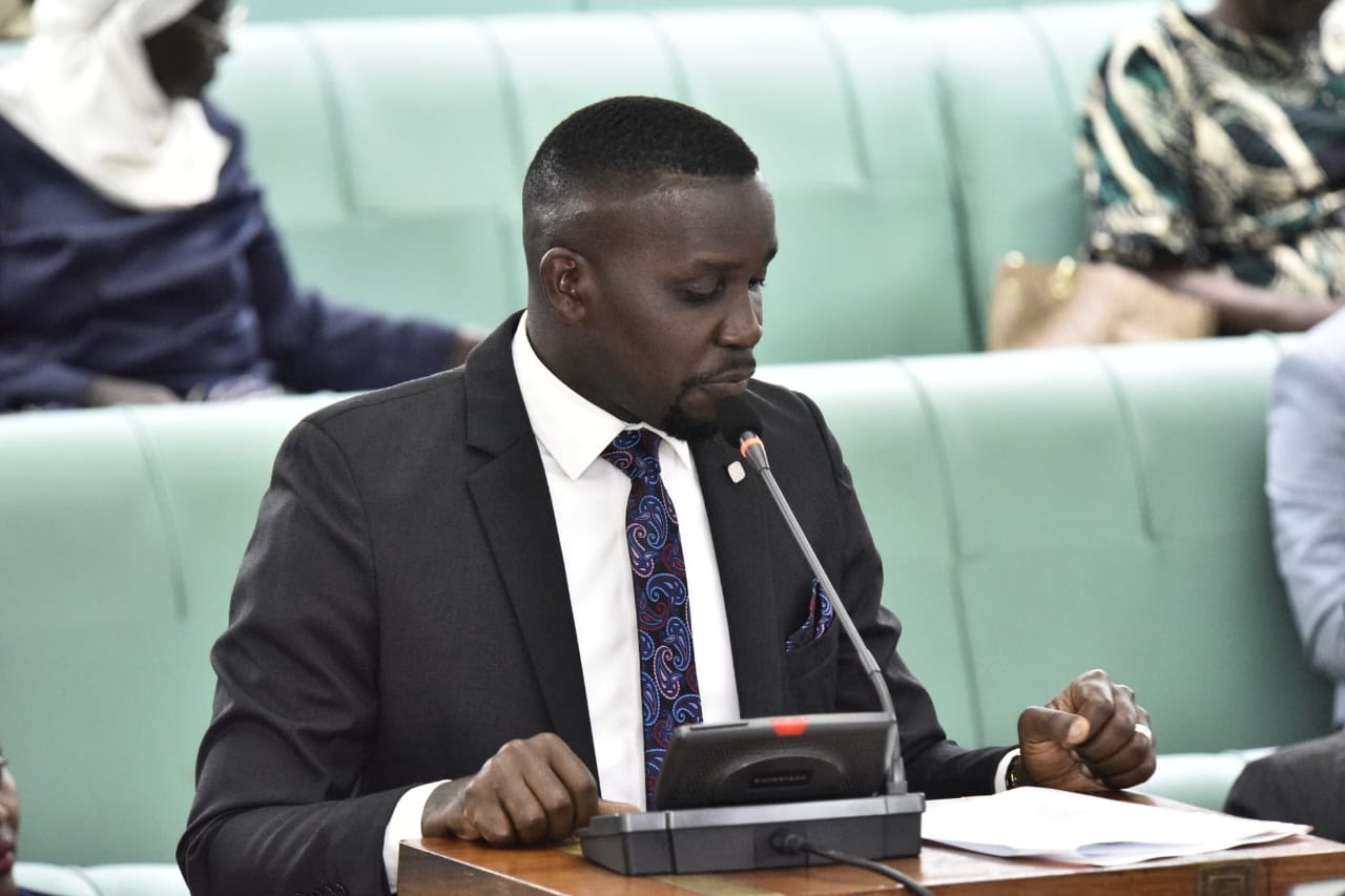 Opposition Leader Flags Questionable Govt Investments in Oversight Reports