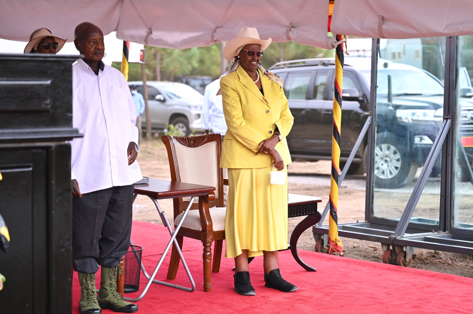 Museveni urges Bunyoro to prioritise free education