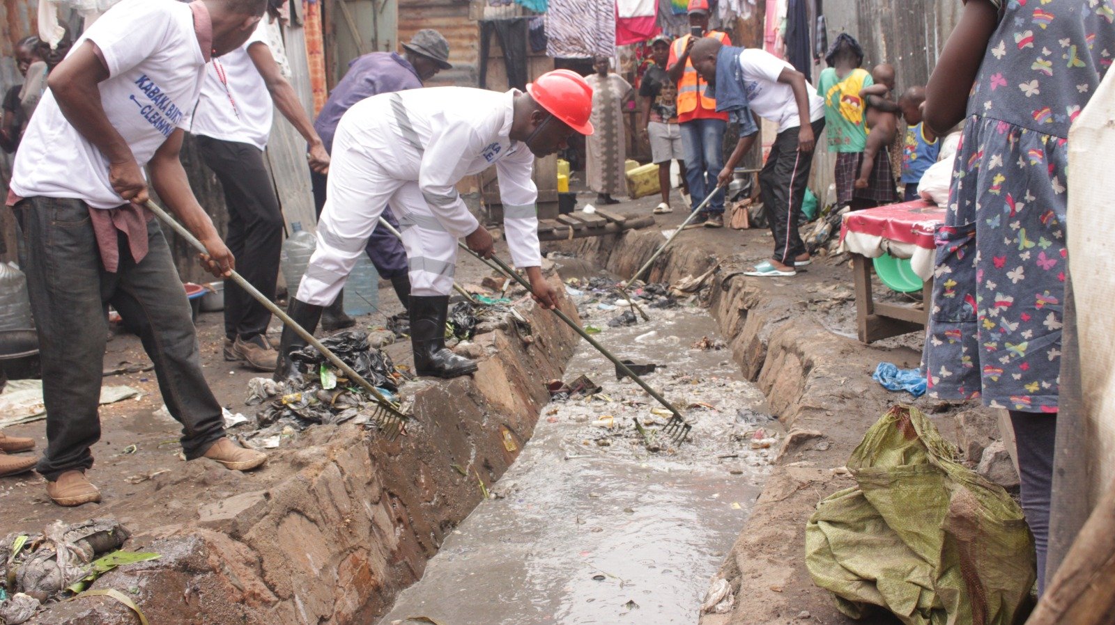 Kisenyi Residents Clean Up Trenches Ahead of Kabaka’s 70th Birthday Celebrations