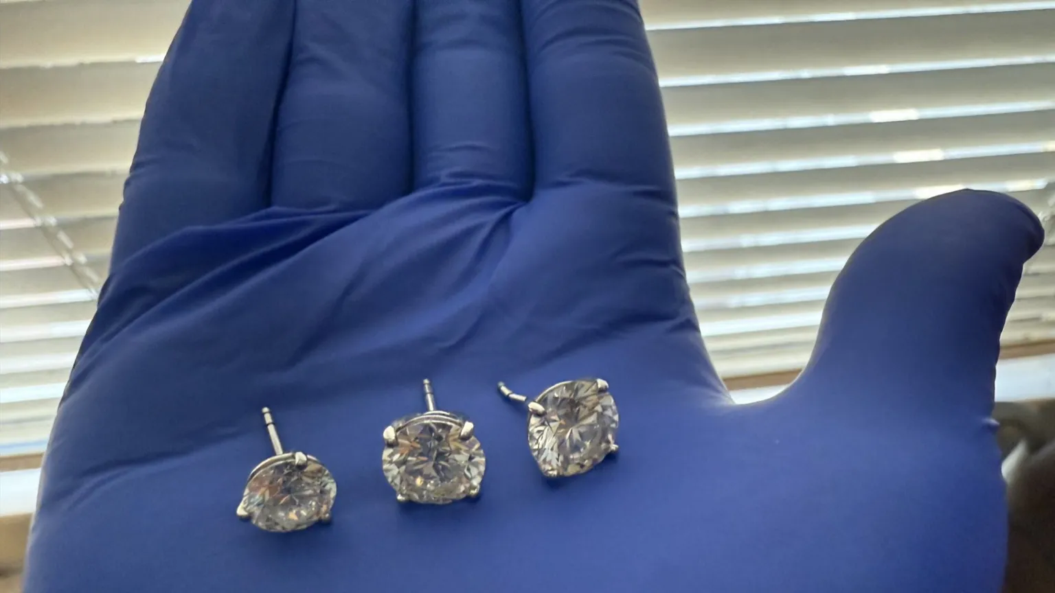 Thief Swallows Earrings Worth Shs2.8bn Before Arrest