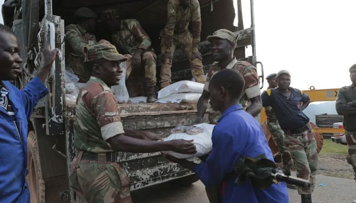 Zimbabwe army truck with faulty breaks crashes cyclone survivors