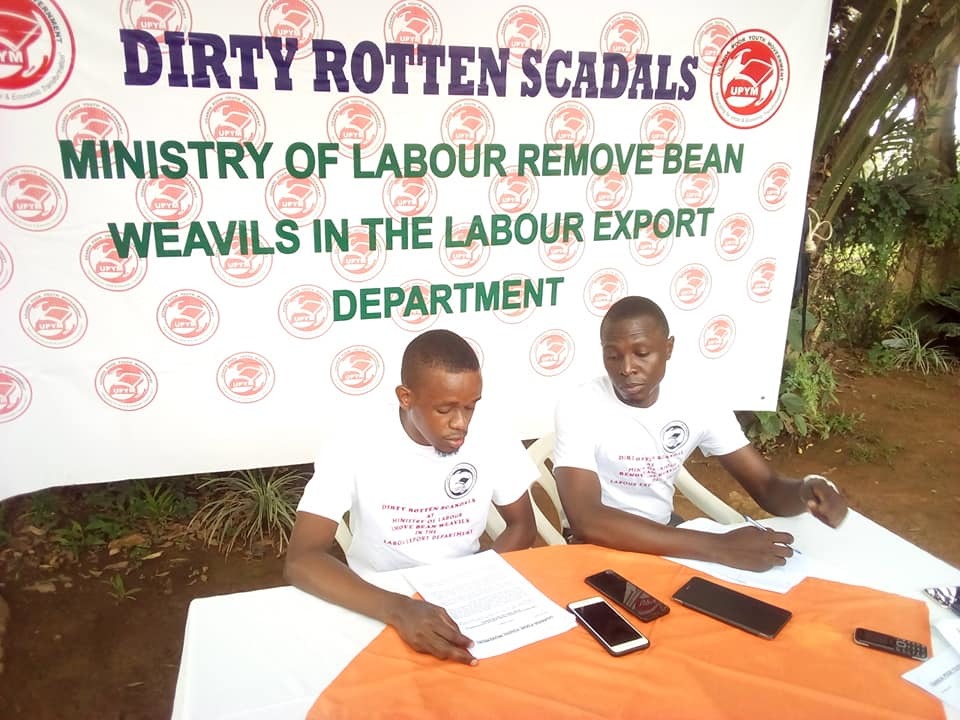Activists accuse ministry officials of conflict of interest in awarding licenses to labor exporting firms