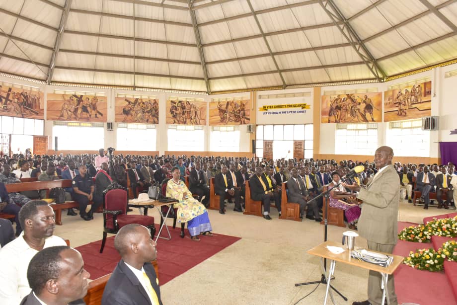 Museveni challenges Christians on poverty eradication