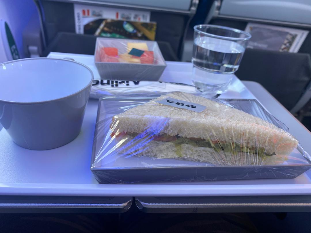 Meals on Uganda Airlines 