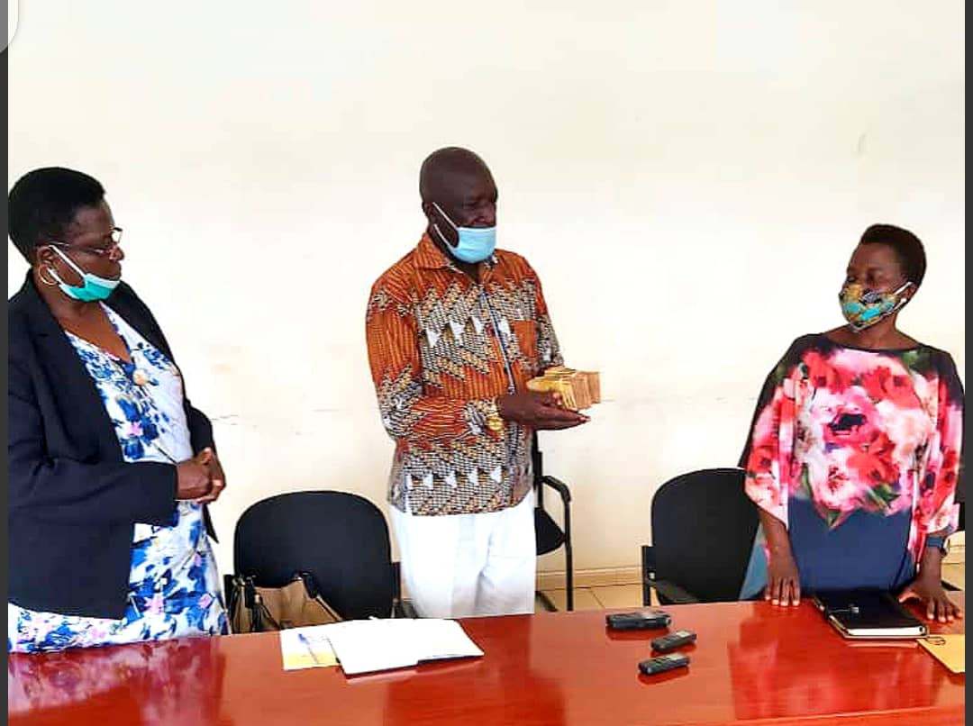 Kiryandongo Woman MP warns against misuse as she returns shs20m Covid-19 money