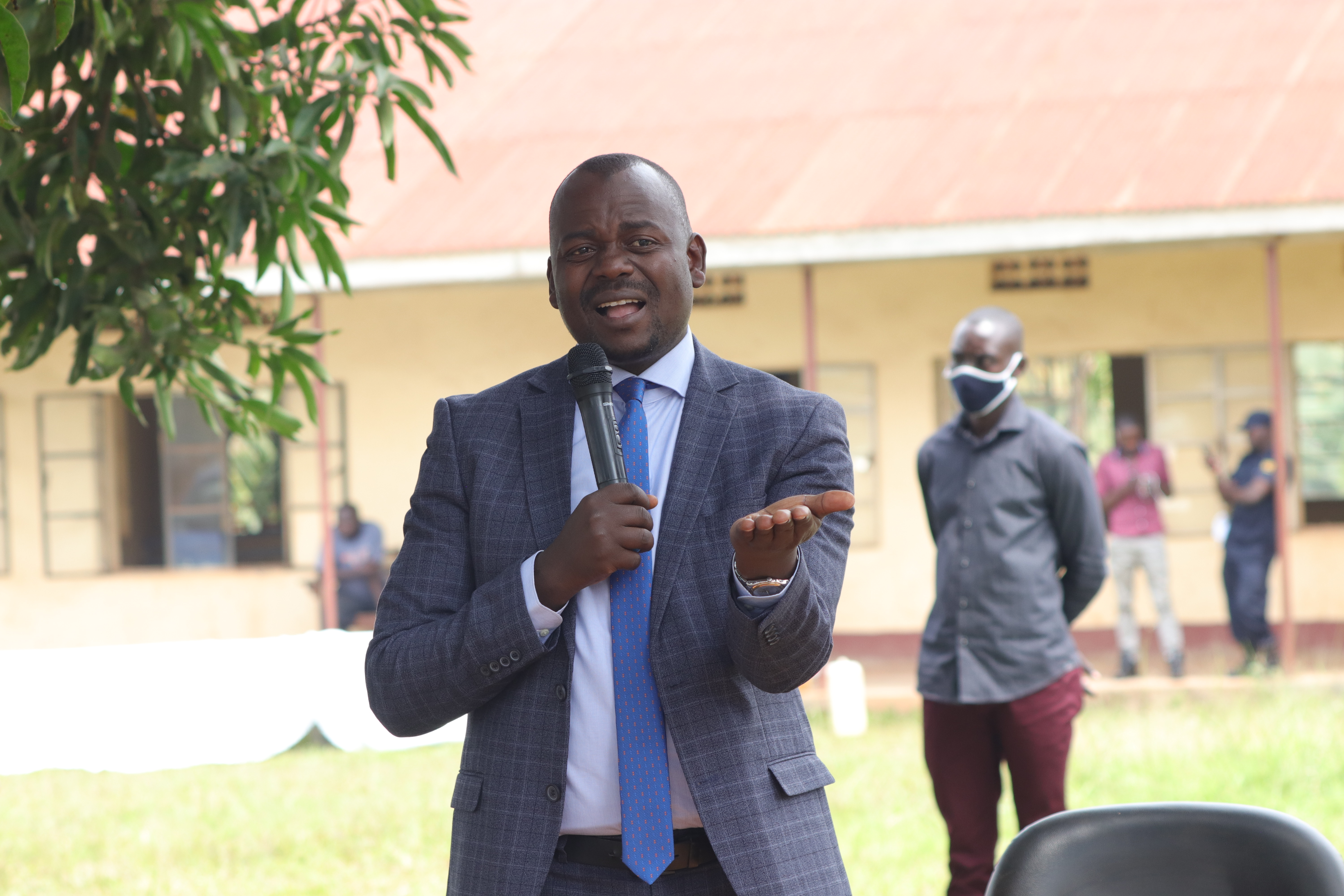Government injects shs560M to fight poverty in Bobi Wine’s constituency