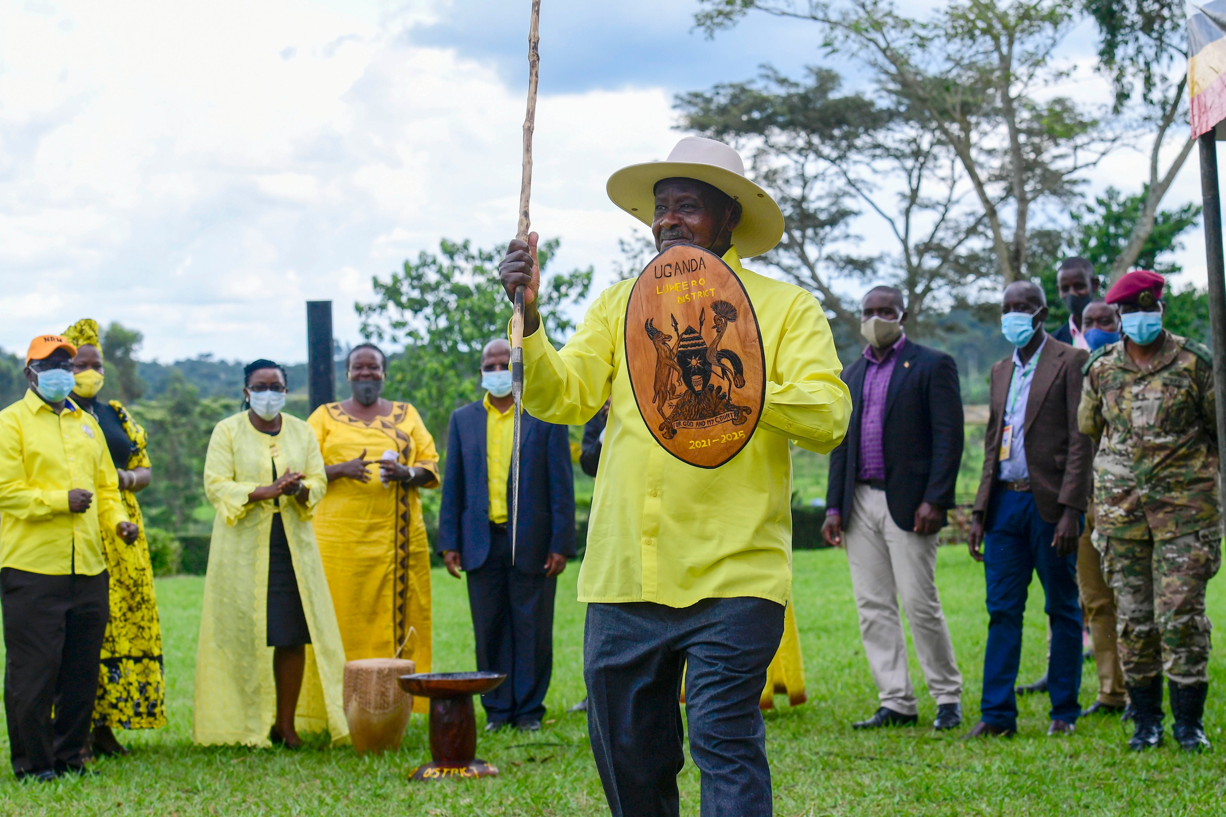 Museveni to Ugandans: "If you want a secure and prosperous future, vote for me"