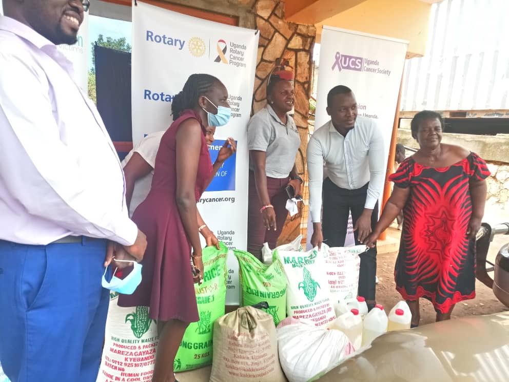 Four Cancer patients hostels receive aid benefits collected from Tanqueray All Music Safari