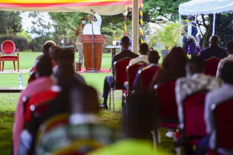 Museveni meets NUP coordinators; Bobi Wine laughs it off