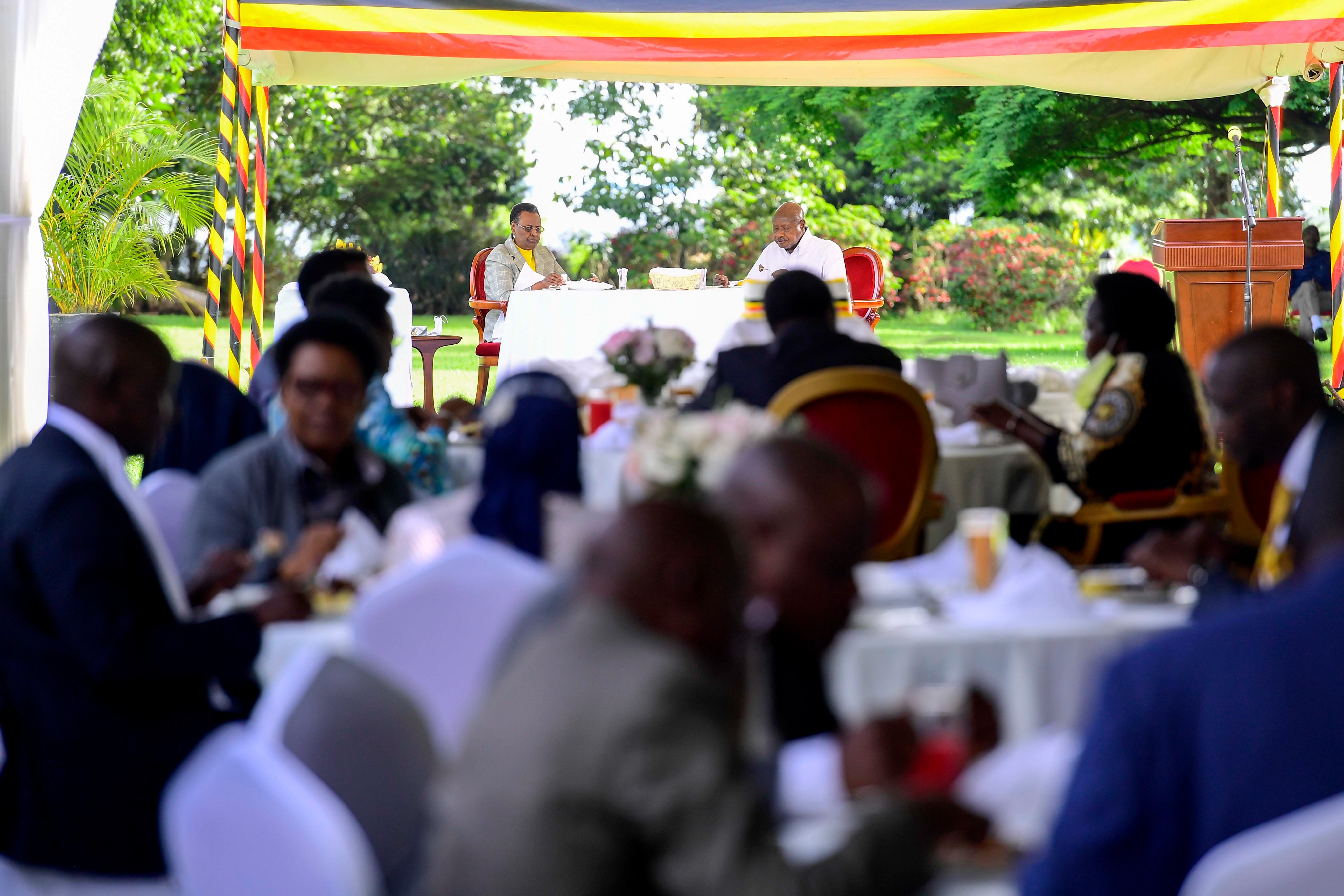 Museveni bids farewell to cabinet as he prepares for swearing-in