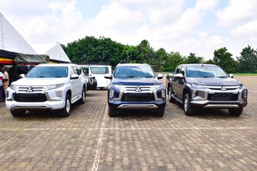 Museveni rewards Olympics medalists with vehicles; to build houses for their parents