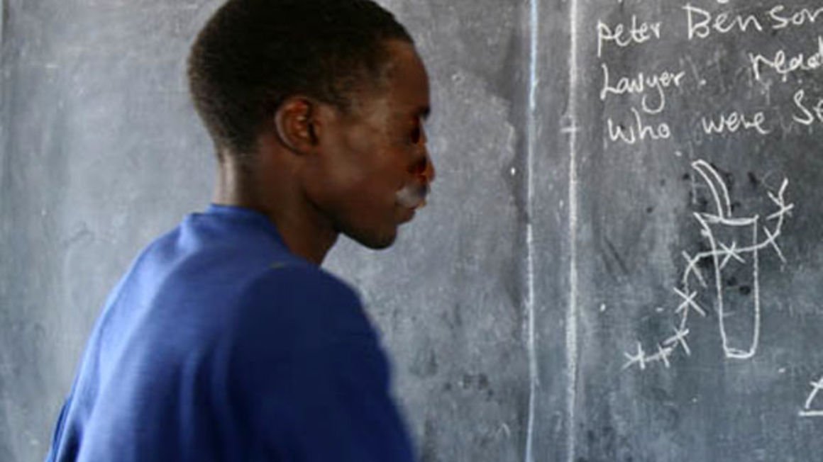 MPs warn gov't against sacking striking teachers